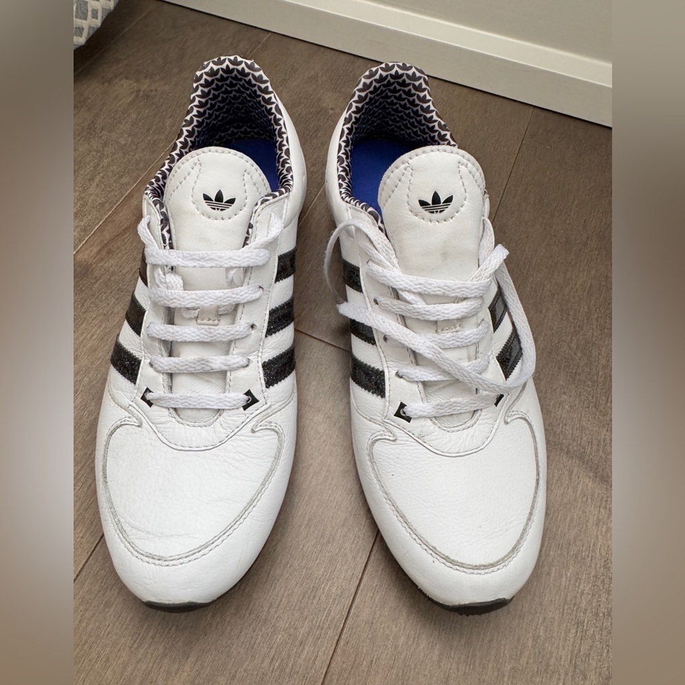 Adidas* MIDIRU